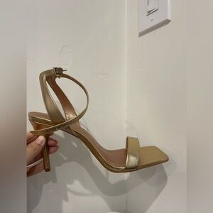 Vince Camuto Saprenda 2 Sandal